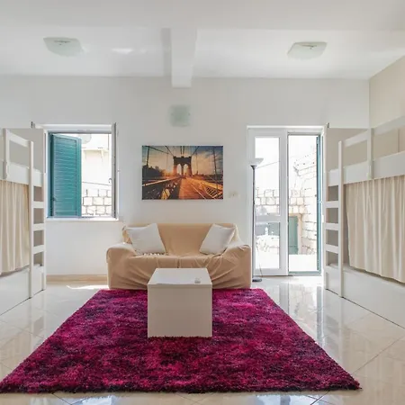 Love Dubrovnik Hostel-3